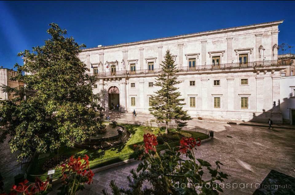Casa Adele - Dimora Del 1700 Nel Centro Storico Bed & Breakfast Martina Franca Exterior foto