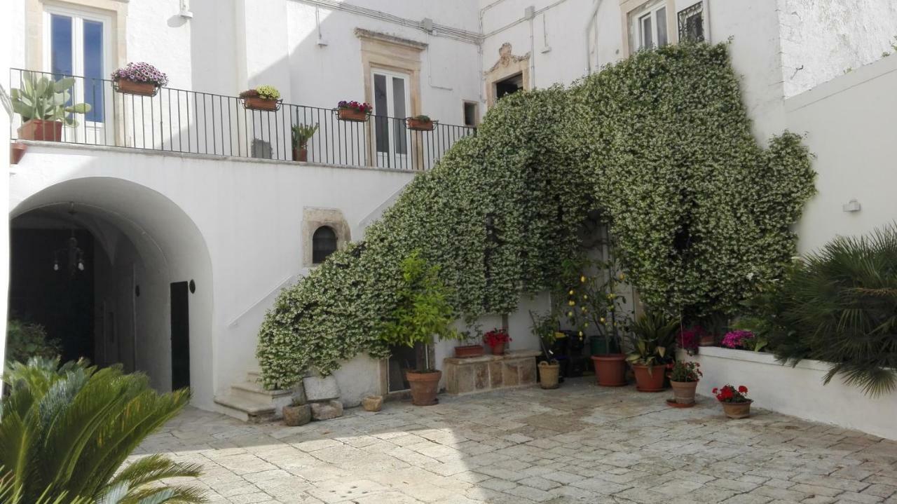 Casa Adele - Dimora Del 1700 Nel Centro Storico Bed & Breakfast Martina Franca Exterior foto